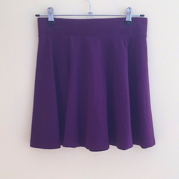 H&M Dresses & Skirts - NWT Divided Pleated Mini Skirt